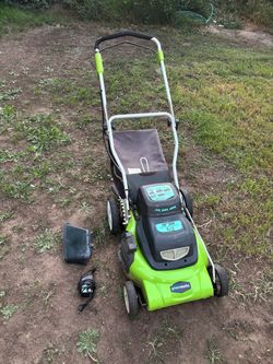 Green works  20” 24v cordless push mower with battery and charger