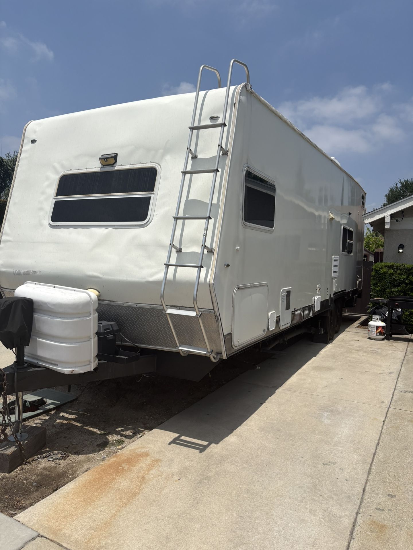2004 29ft Sierra Toy Hauler