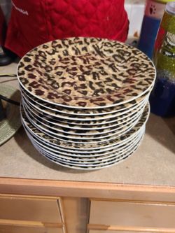 Animal print plates