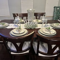 Dining Room Set And Curio Cabinet