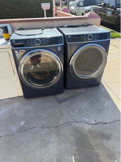 Washer and dryer only 400$