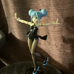 miku figurine 😱
