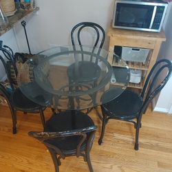 Glass Top With Black Metal Frame Kitchen Table (38" Diameter) And Chairs