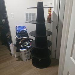 Revolving shelf