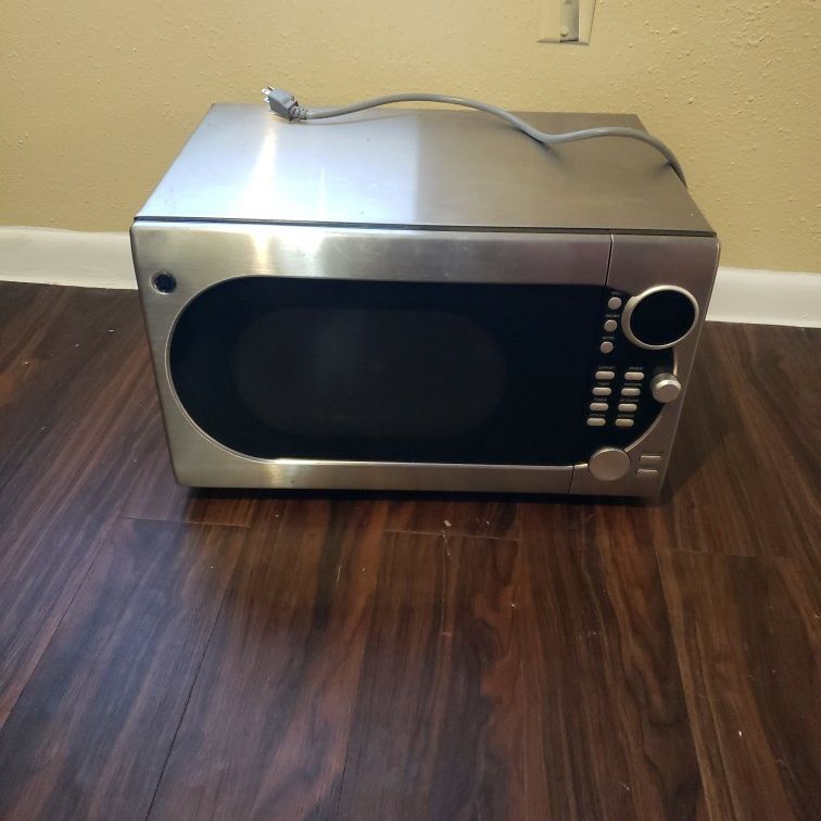 GE microwave oven