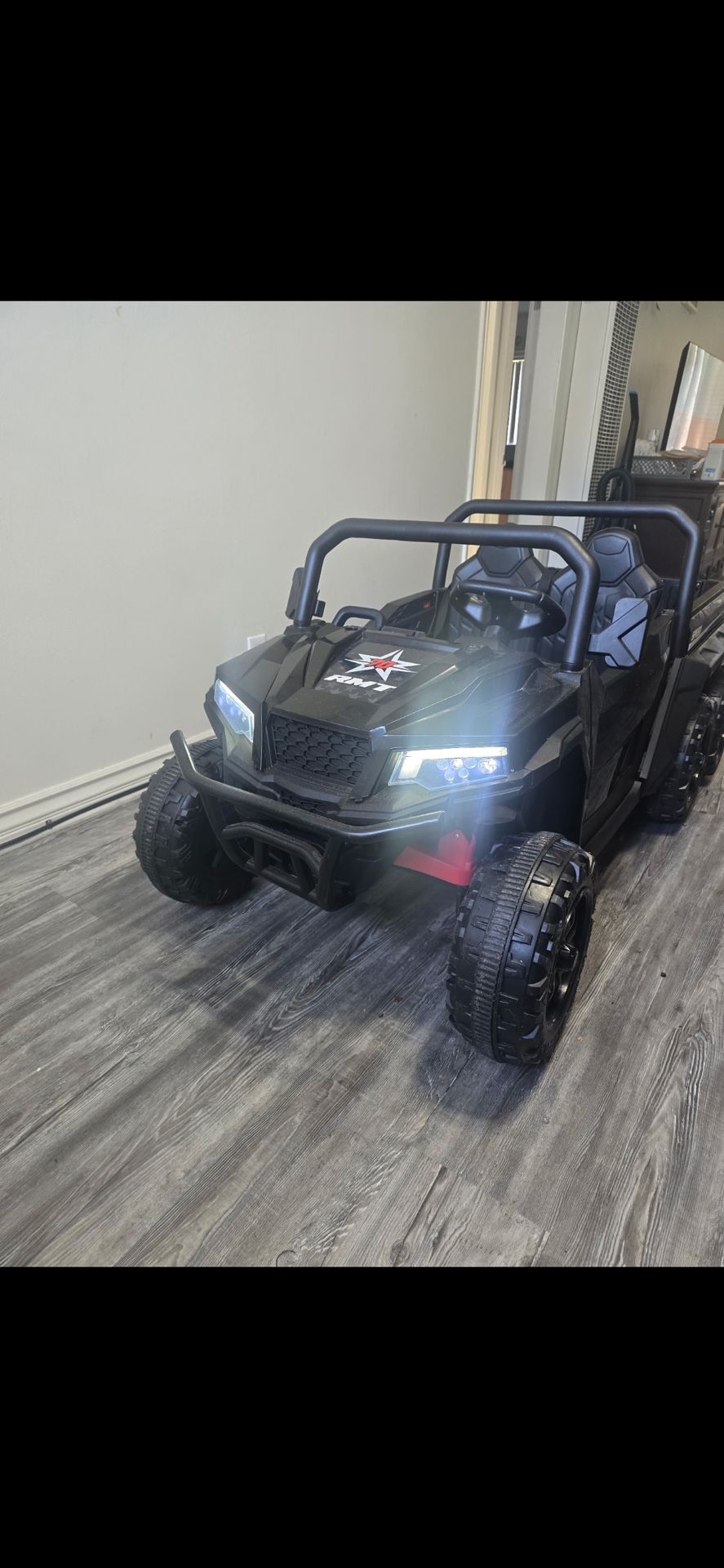 Kids Remote Control 6 Wheeler Truck