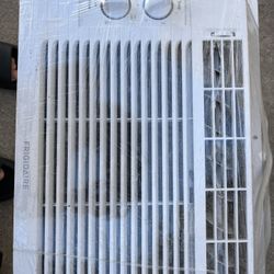 Frigidaire Air Conditioner 5000btu