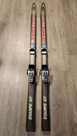 Snow skis