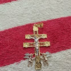  Cruz De Caravaca Chapa De Oro( cada una)       Gold Plated Cross ( each one )