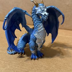 Guardian dragon figure