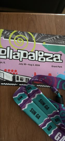 Lollapalooza wristband (Sunday)