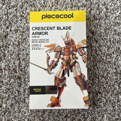 Model Kit Crescent Blade Armor