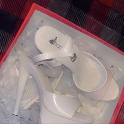 Women’s  All White 6 Inch Patent Platform Heels From Seductions! Brand New!
