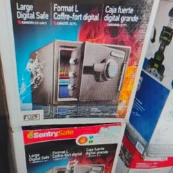 SentrySafe SFW082F Fire-Resistant and Water-Resistant Safe with Digital Keypad / SALVAGE...Pls Read