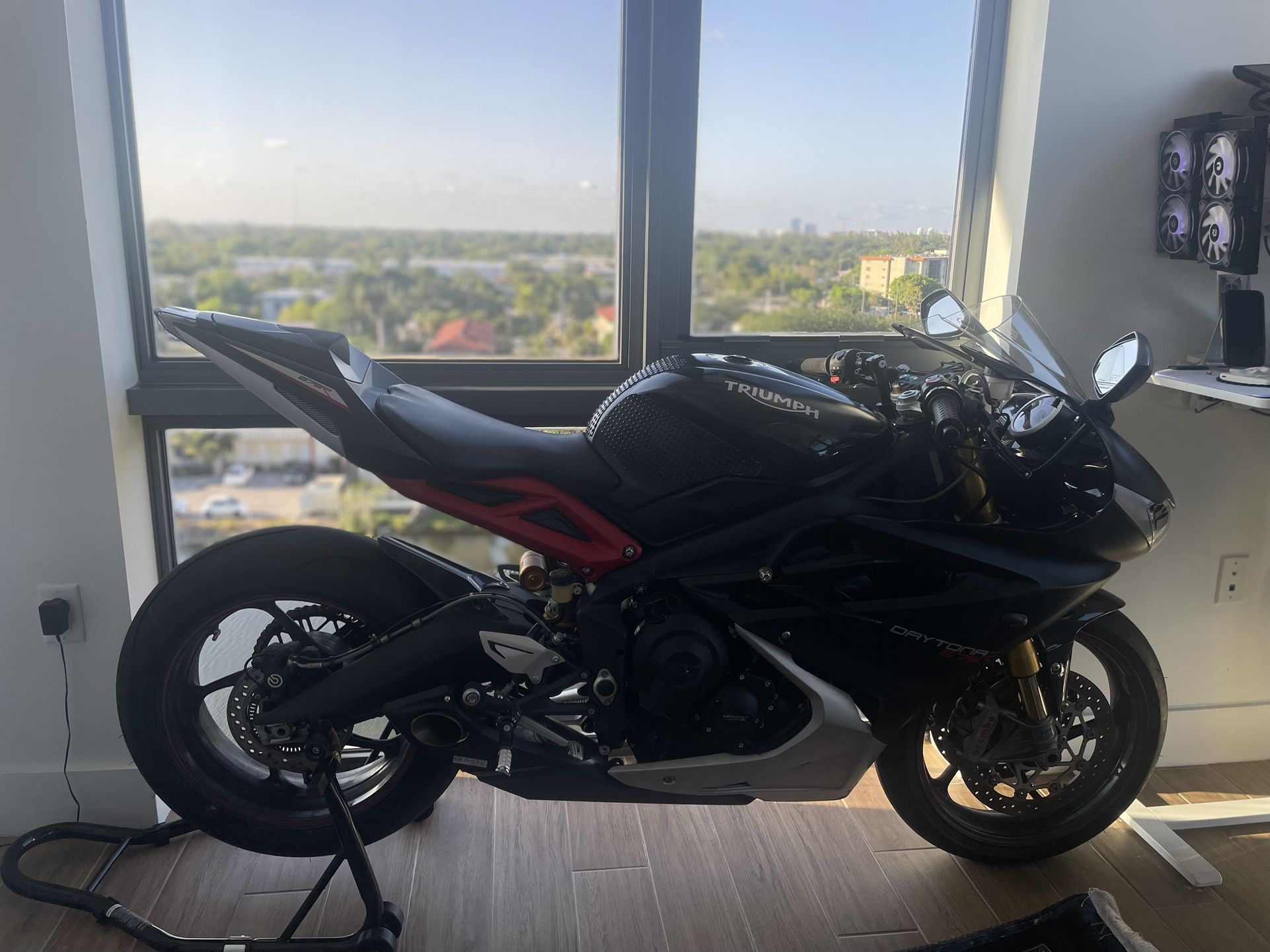 2017 Triumph Daytona 675 R