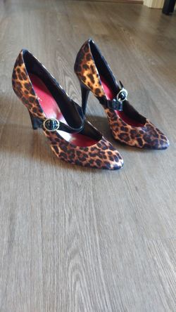 Women's heels / dress shoes