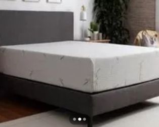 Brand New king Great Feeling  Memory Foam Mattress With Bamboo cover - Local delivery 