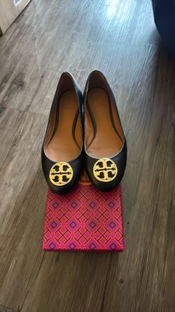 Tory  burch 6. 1/2. Real