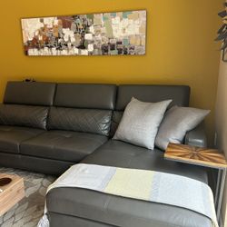 Sofa 2 Pc Right Arm Chaise secional