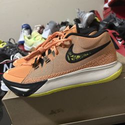 Nike Kyrie Flytrap 6 'Orange Trance Yellow Strike' DM1125-800 Men’s Sz 9.5  New No Box