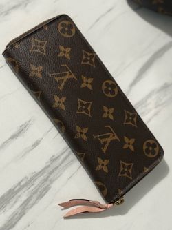 Louis Vuitton Clemence Wallet Monogram, interior pink (Authentic)