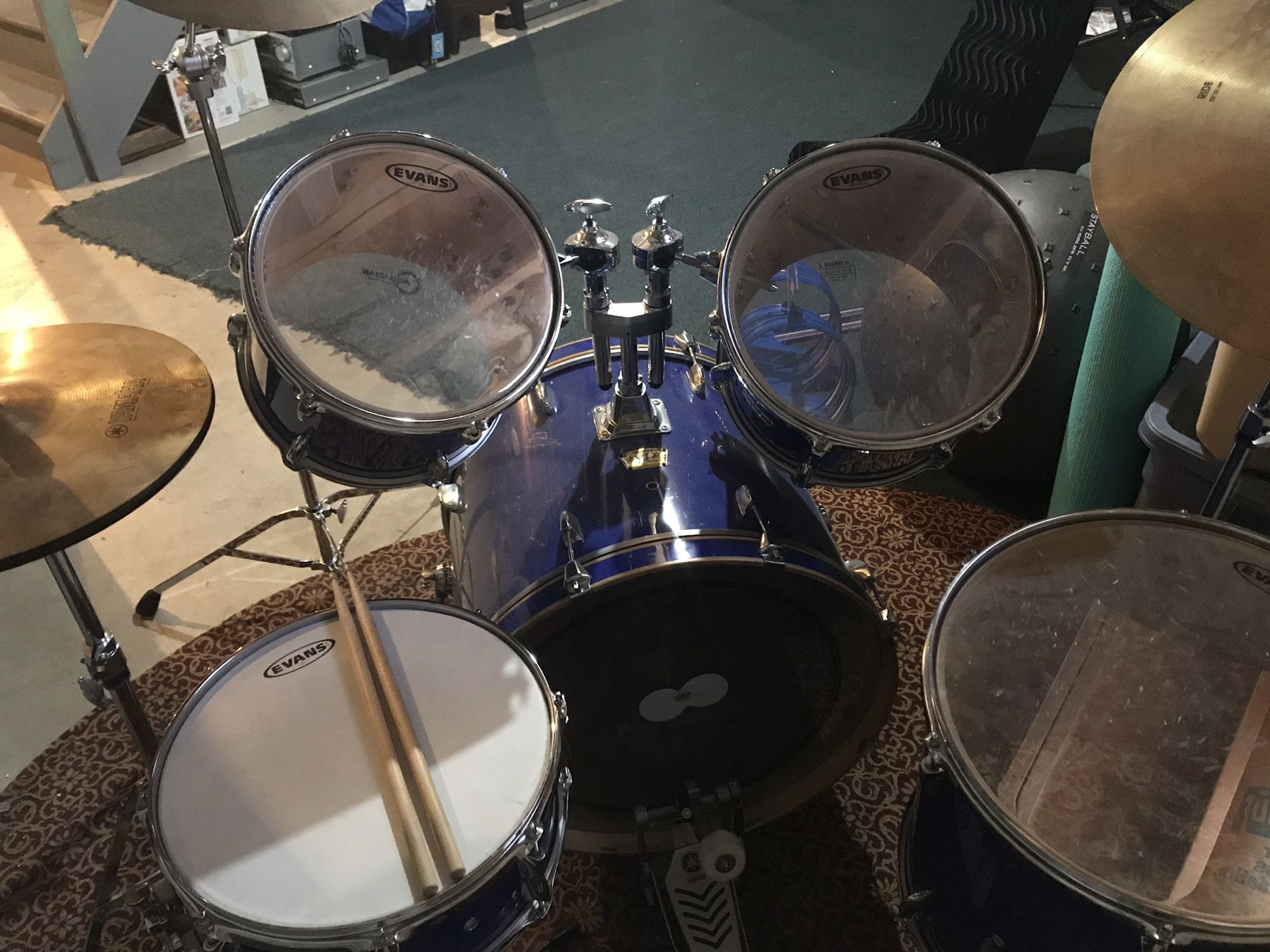Yamaha drum set