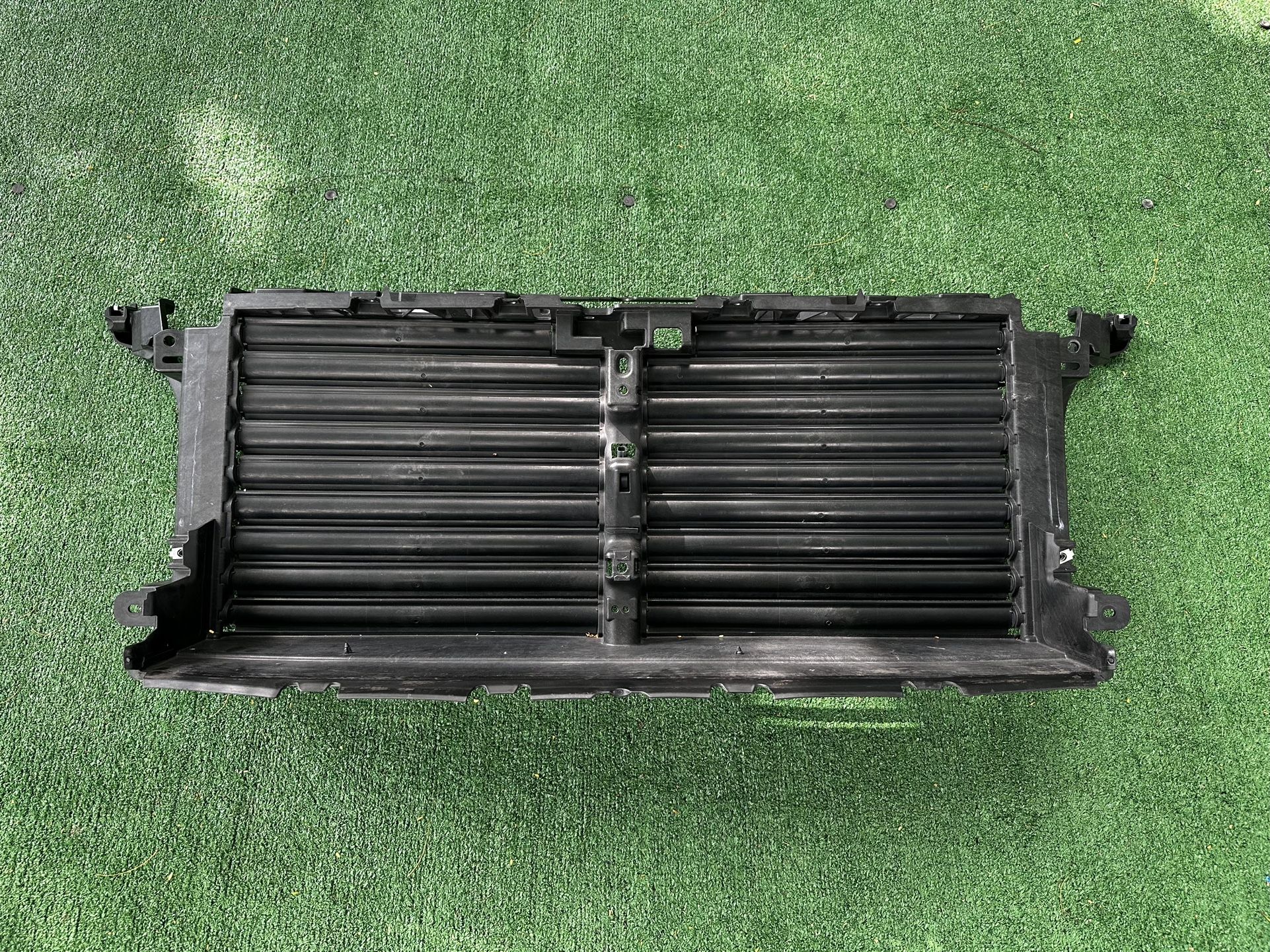 Ford Expedition Lincoln Navigator Radiator Support Shutter Assembly 2018 2019 2020 2021 2022 2023 2024