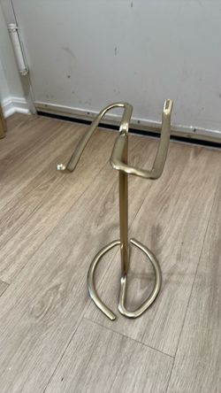 Modern Brass Fingertip Towel Stand for Bathroom Vanity