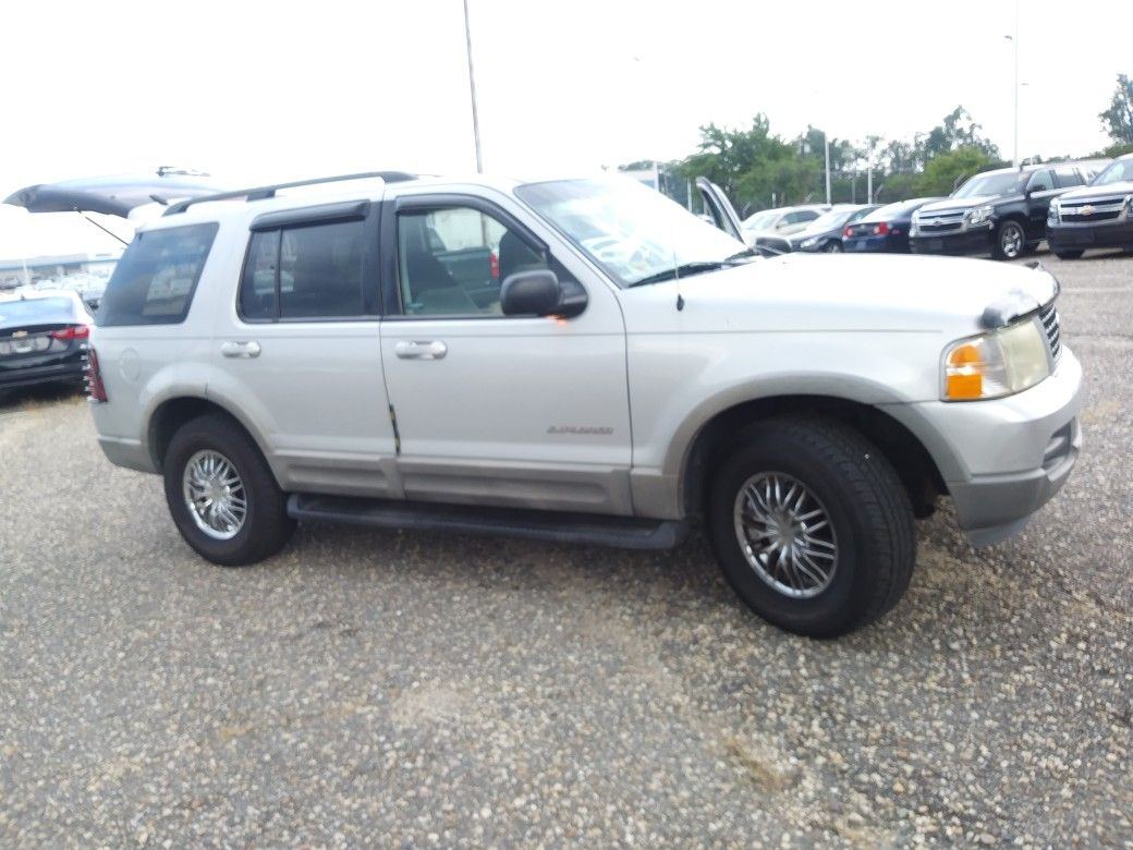 2005 Ford Explorer