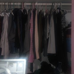 Mix Bag Clothes Jeans Sweatshirts Sweaters Tank Tops T-shirts Everything  Must Go Makee A Offer