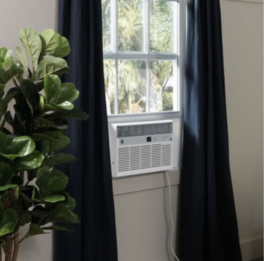 GE® 10,000 BTU 115-Volt Window Air Conditioner with WiFi and Eco Mode for Medium Rooms, White, AHWG10BA