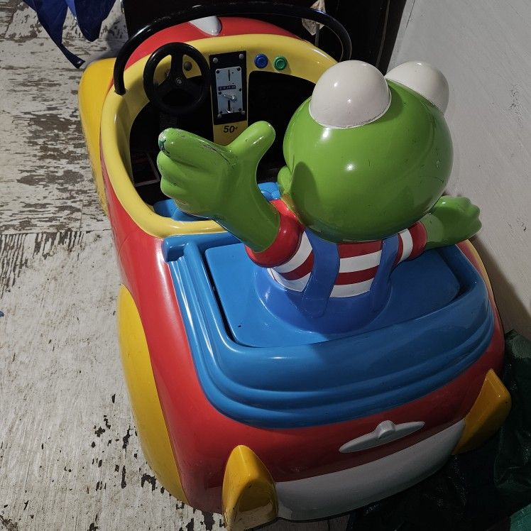 Arcade Amusement Machines, Great Gift for the whole family! All Kinds of Games, Arcade machines, 40
years in the busness (Arroyo Grande, Ca & Fresno C