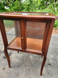 Side table in good condition