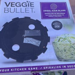 Veggie Bullet Spiralizer & Food Processor With Extras for Sale in Tolleson,  AZ - OfferUp