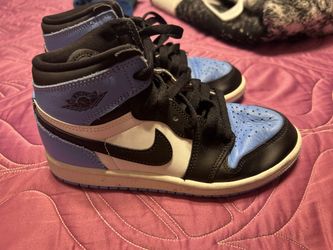 Jordan BOYS size 2Y shoes