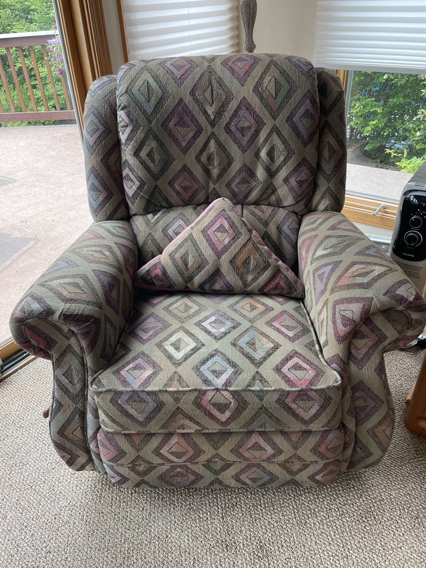 Lazy Boy Rocker/recliner Chair 