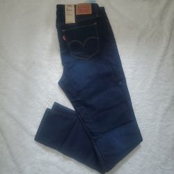 Levis