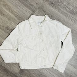 Closed White Denim Jacket from the real real White wash organic cotton classic collar front button fastening chest flap pockets two front welt pock