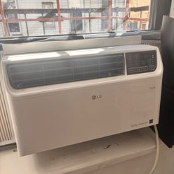 LG 10,000 BTU WINDOW AC