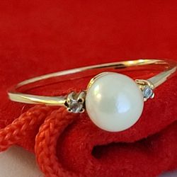❤️ 14k Size 5.25 Dainty Solid Yellow Gold Pearl and Diamonds Ring! /Anillo de Oro con Perla y Diamantes! 👌🎁Post Tags: Anillo de Oro