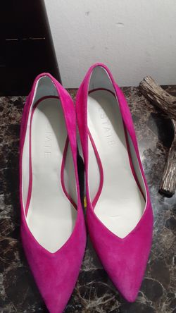 Women state shoes size 11M