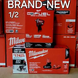 Milwaukee
M12 FUEL 12V Lithium-Ion Brushless Cordless Stubby 1/2 in. Impact Wrench W/ High Output 5.0 Ah Battery  And Charger 