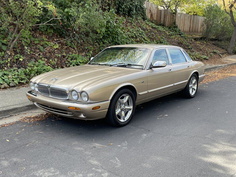 2001 Jaguar XJ8