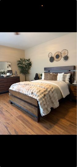 6 PIECE QUEEN BEDROOM SET