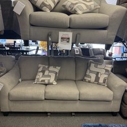 Beautiful Sofa & Loveseat 