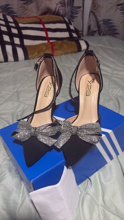 Se vende zapatillas  saze 7 están nuevas
