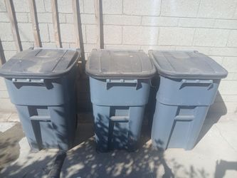 Rubbermaid Commercial Products BRUTE 50 Gal. Rollout Trash Cans.