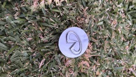 Infiniti OEM center caps set of 4