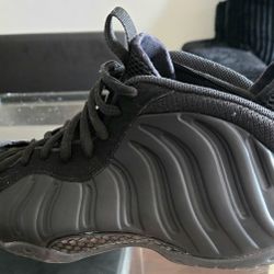 Nike Foamposite One 10.5 Mens/12 Womens