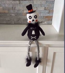 Kirkland’s Halloween skeleton